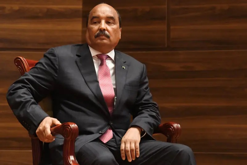 محامي ولد عبد العزيز: موكلي تعرض لضيق تنفس وأطالب بعرضه على طبيب مختص