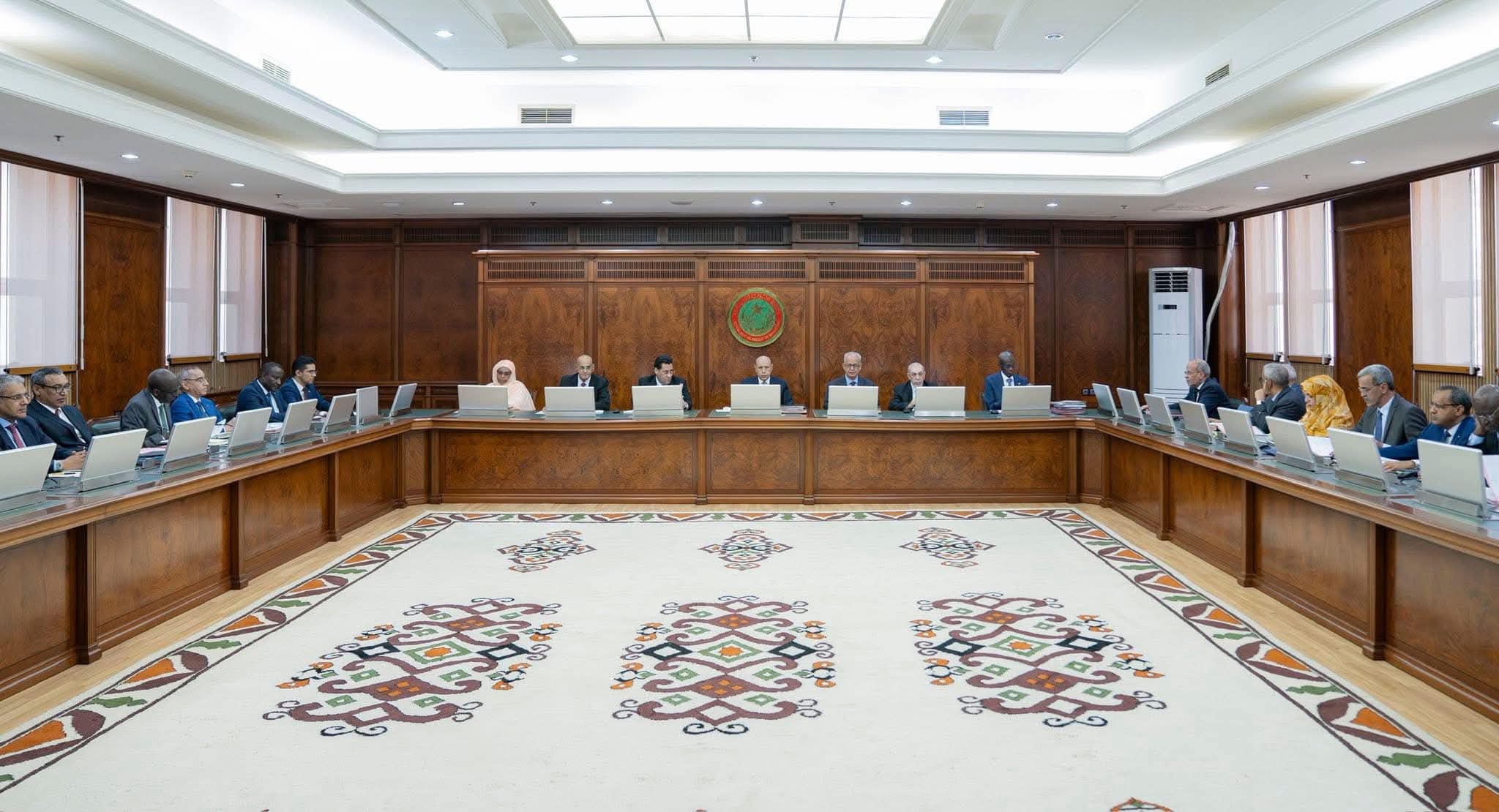 تعيينات ومشاريع مراسيم خلال اجتماع مجلس الوزراء "بيان"